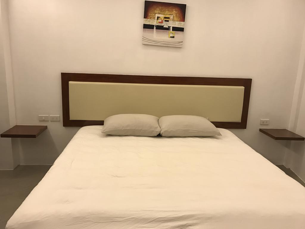 Koko'S Place Diniwid Balabag  外观 照片