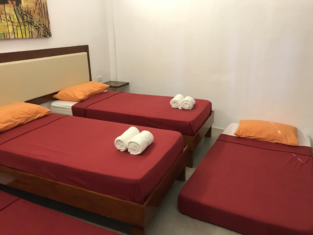 Koko'S Place Diniwid Balabag  外观 照片